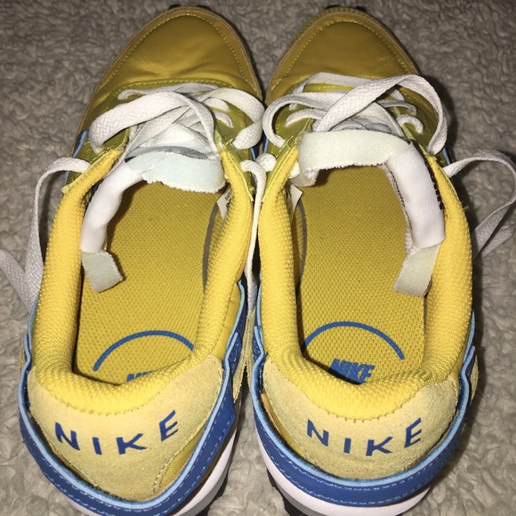 Nike - Picture 5 of 11